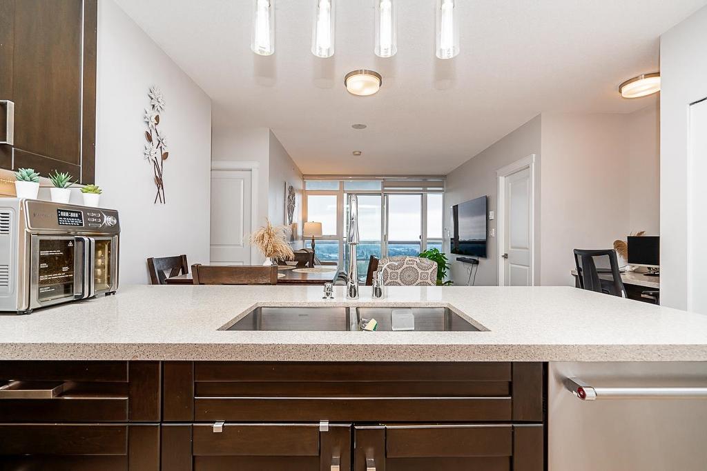 2207-11967 80 Avenue, Delta, BC