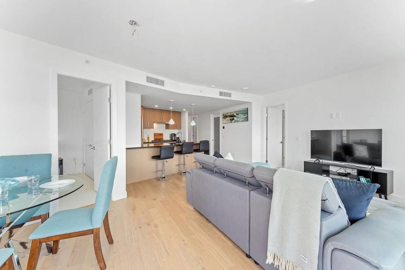 508-1588 Johnston Road, White Rock, BC