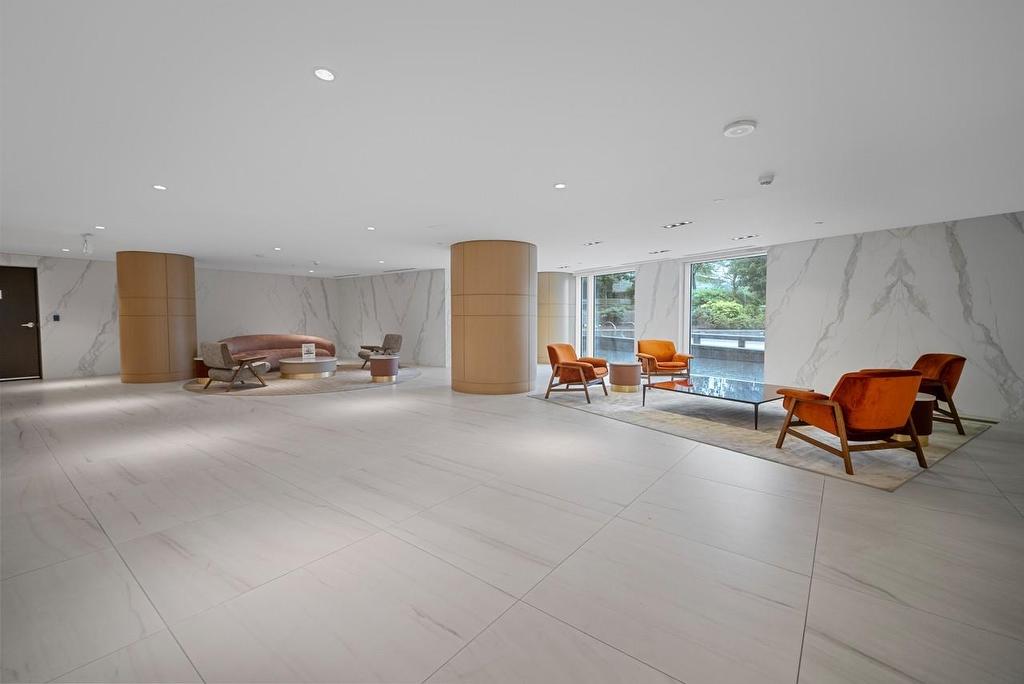 3004-9887 Whalley Boulevard, Surrey, BC