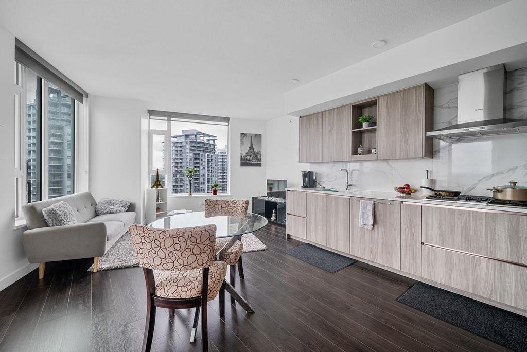 3004-9887 Whalley Boulevard, Surrey, BC