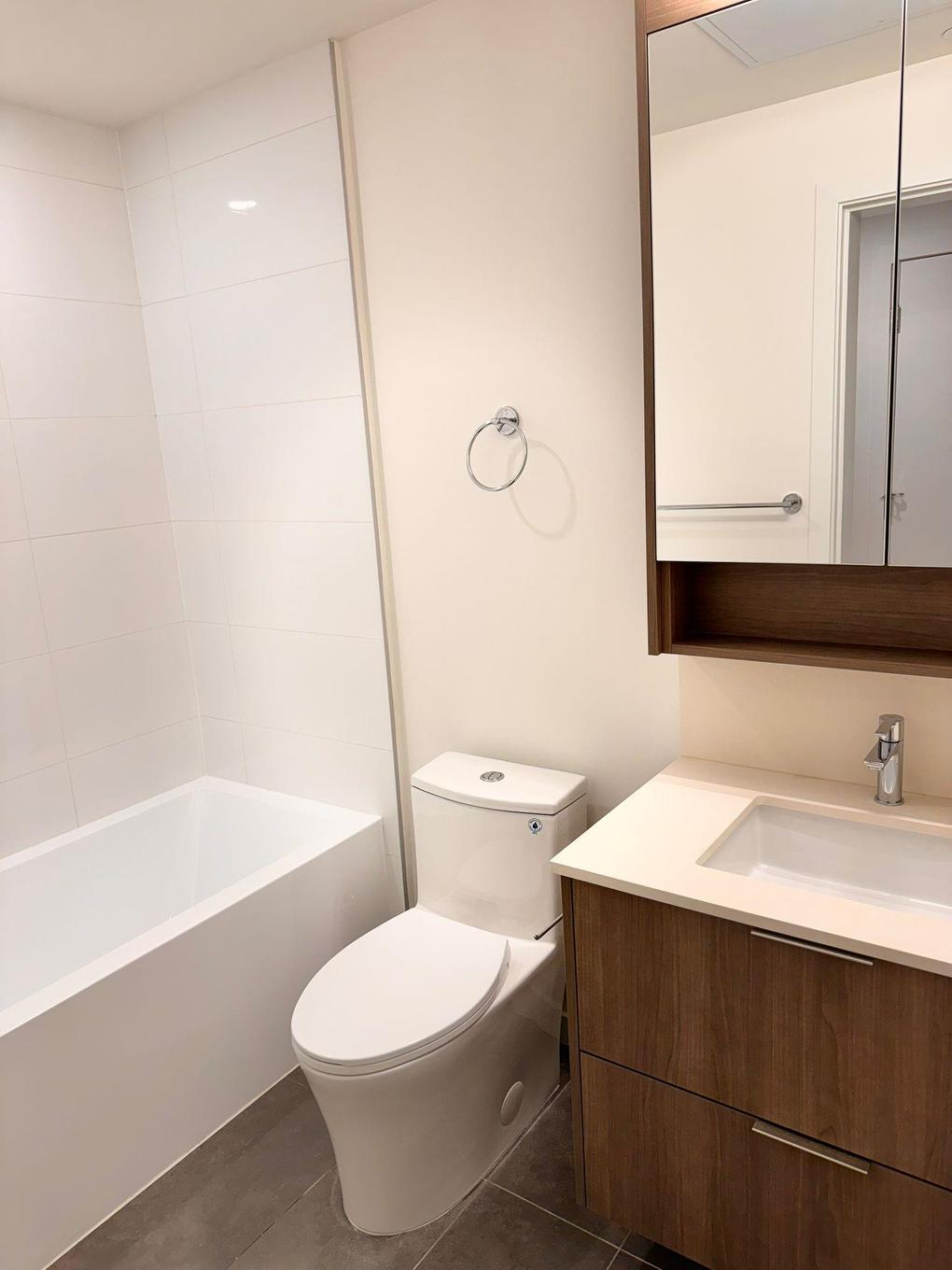 424-10828 139A Street, Surrey, BC