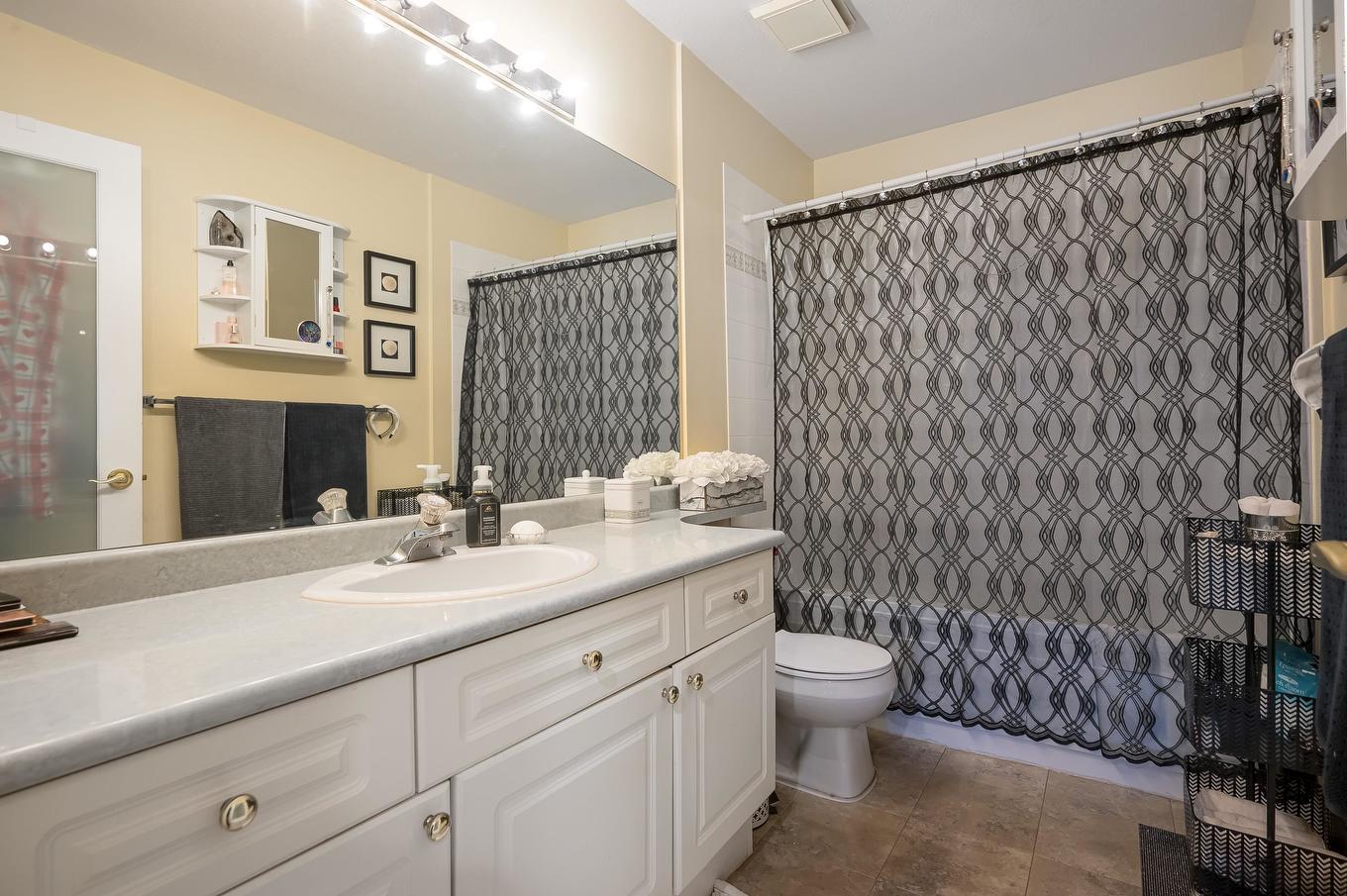 409-20443 53 Avenue, Langley, BC