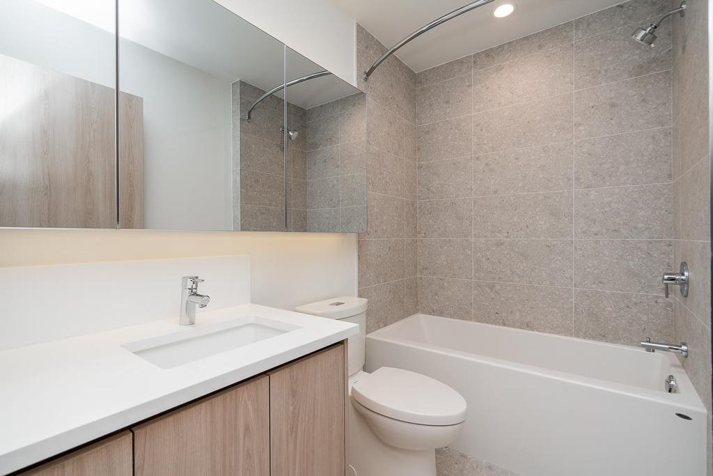 1507-10750 135A Street, Surrey, BC