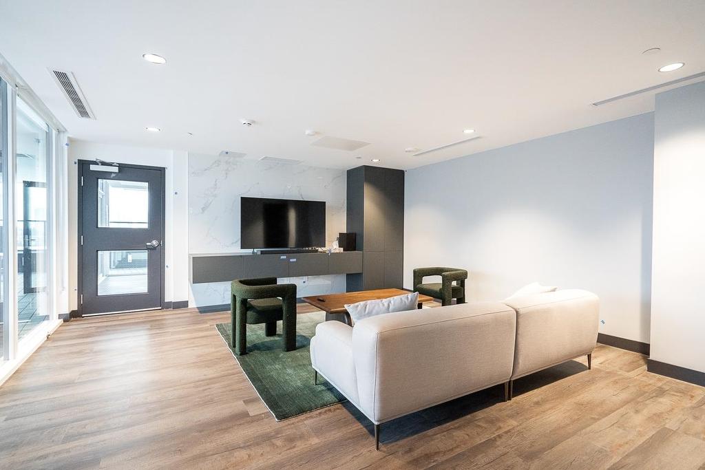 1507-10750 135A Street, Surrey, BC