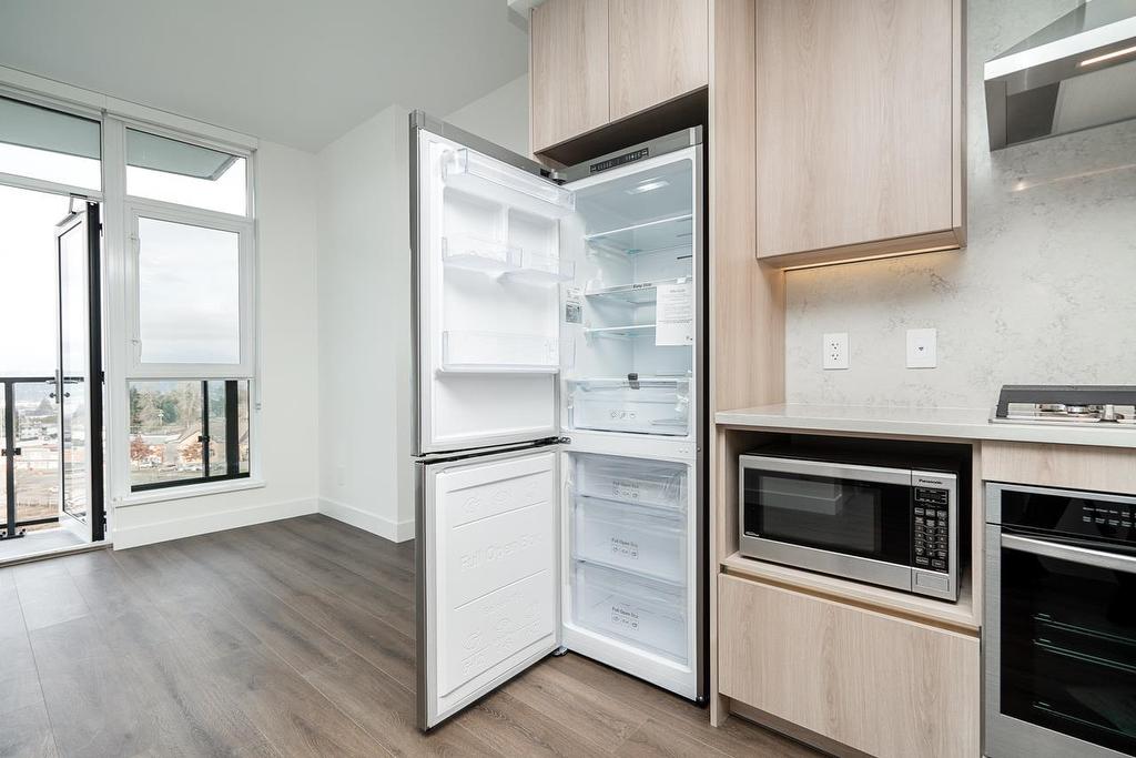 801-10750 135A Street, Surrey, BC