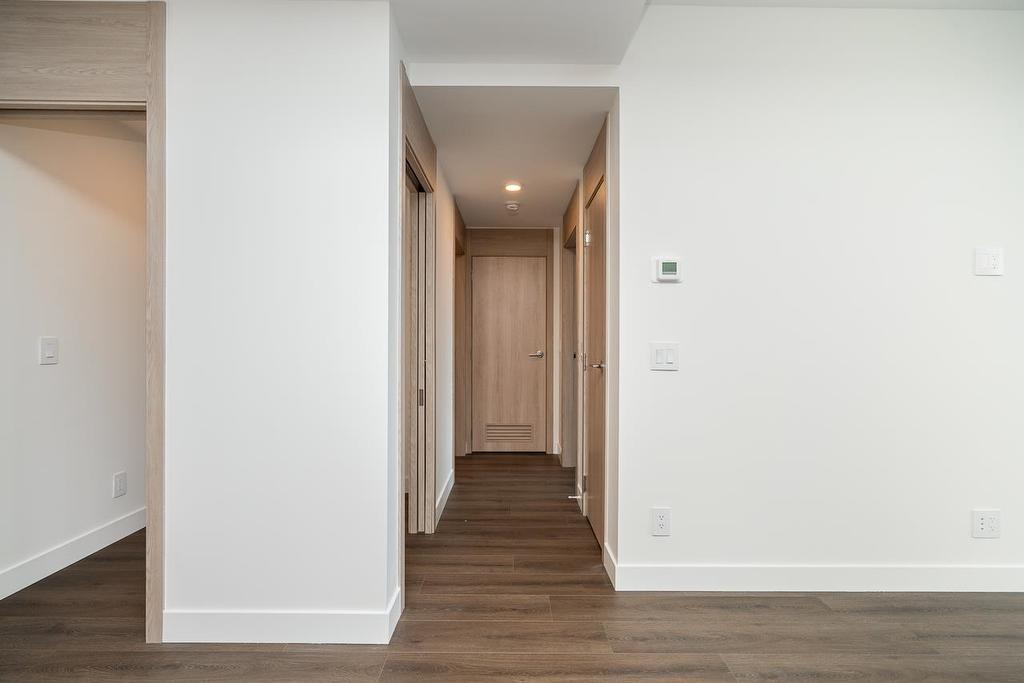 801-10750 135A Street, Surrey, BC