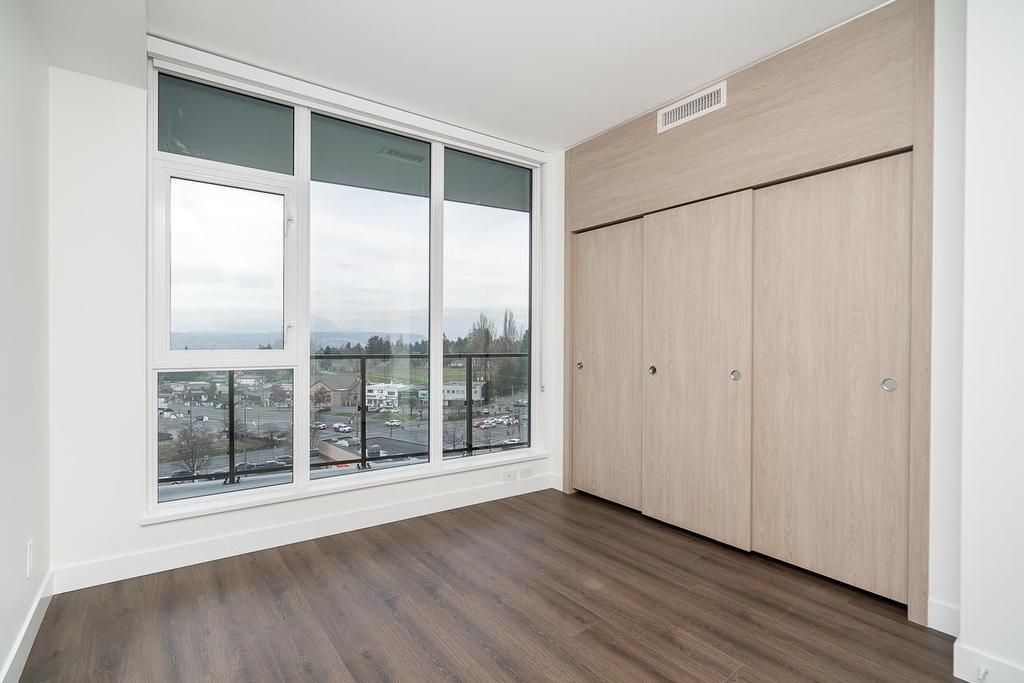 801-10750 135A Street, Surrey, BC