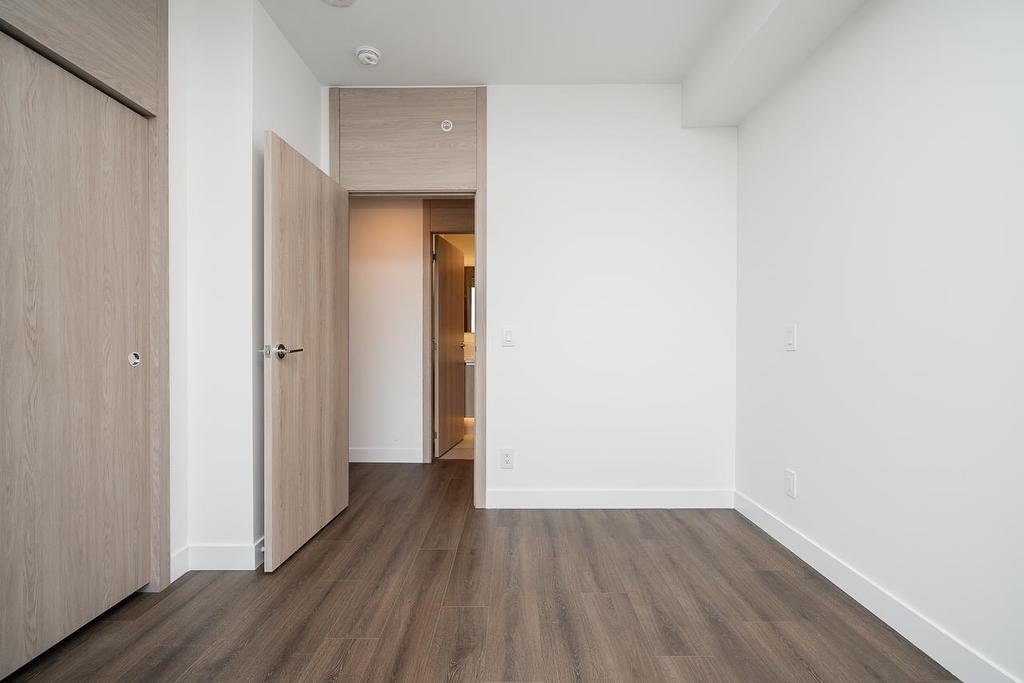 801-10750 135A Street, Surrey, BC