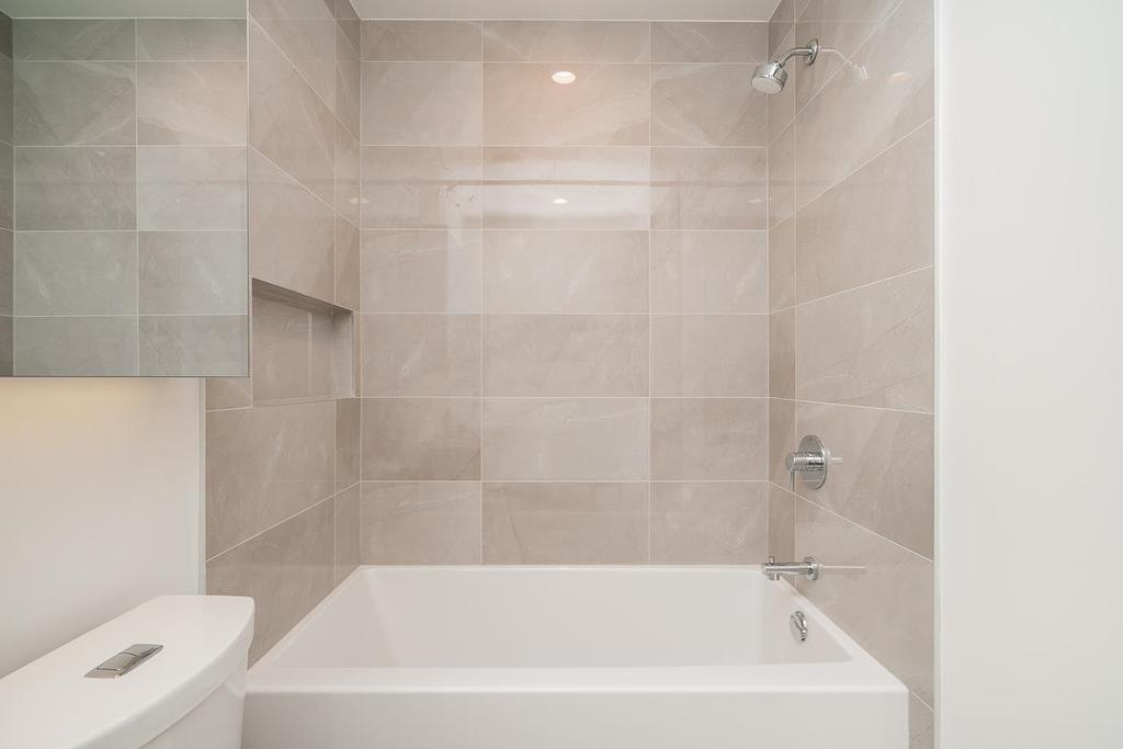 801-10750 135A Street, Surrey, BC