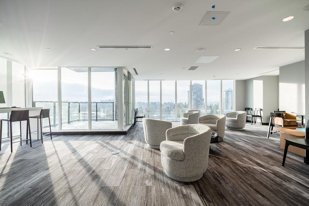 801-10750 135A Street, Surrey, BC