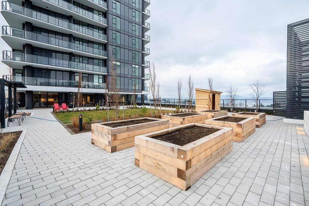 801-10750 135A Street, Surrey, BC