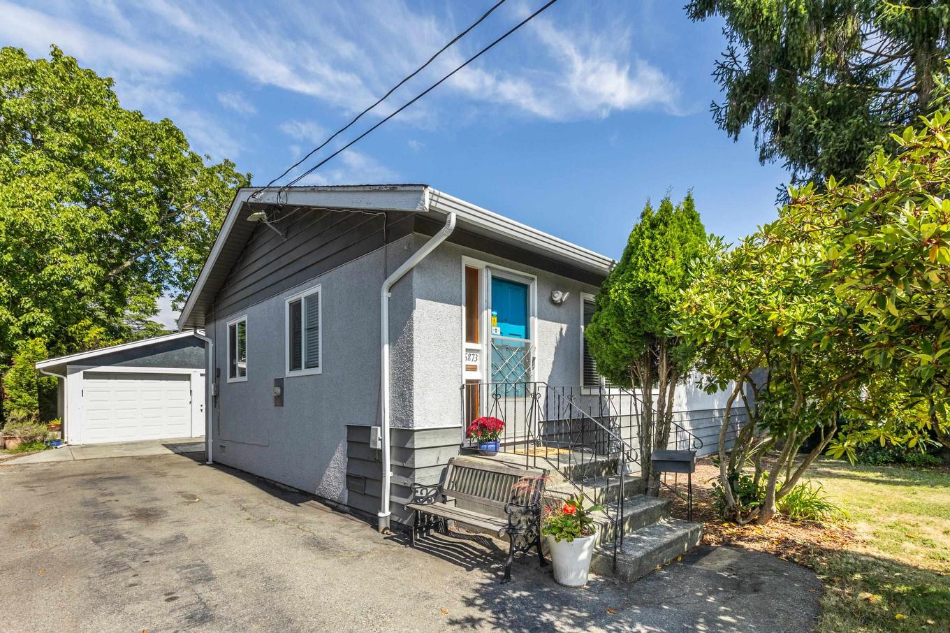 15873 Vine Avenue, White Rock, BC