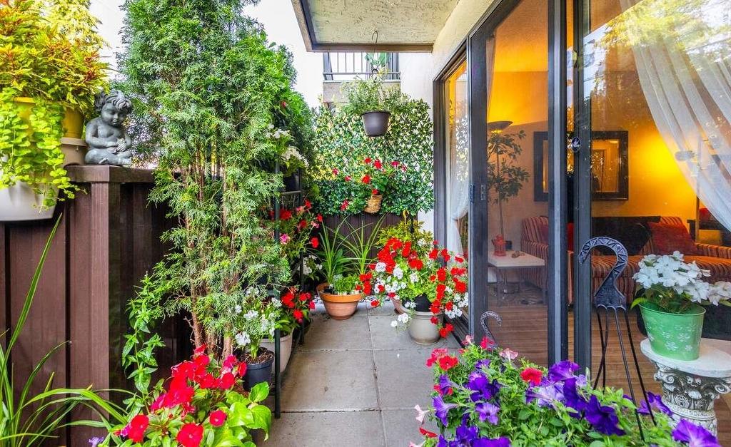 102-15020 North Bluff Road, White Rock, BC