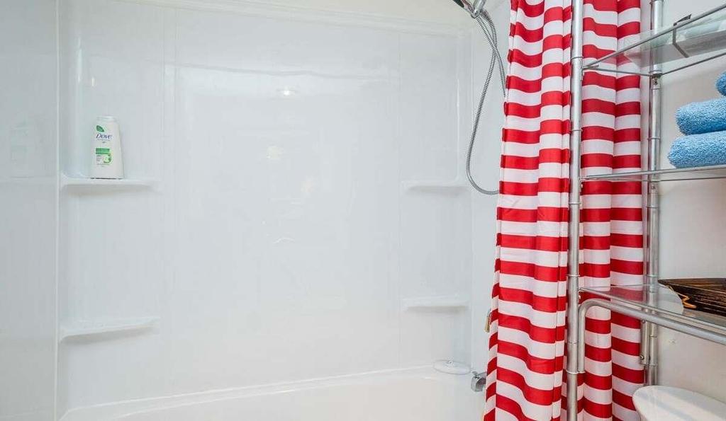 102-15020 North Bluff Road, White Rock, BC