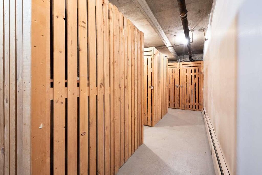 102-15020 North Bluff Road, White Rock, BC