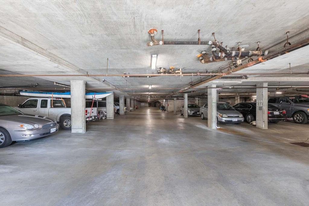 102-15020 North Bluff Road, White Rock, BC