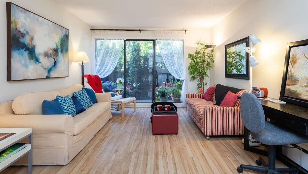 102-15020 North Bluff Road, White Rock, BC