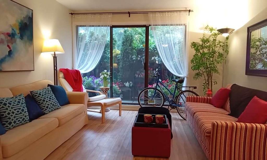 102-15020 North Bluff Road, White Rock, BC