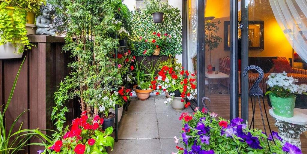 102-15020 North Bluff Road, White Rock, BC