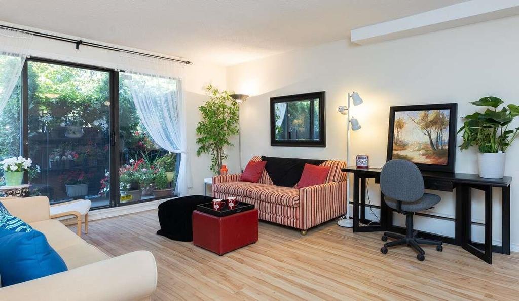 102-15020 North Bluff Road, White Rock, BC