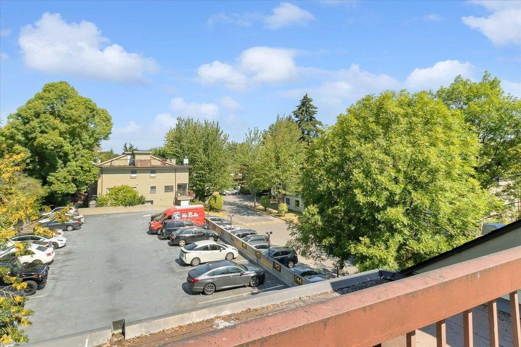 204-7119 133 Street, Surrey, BC