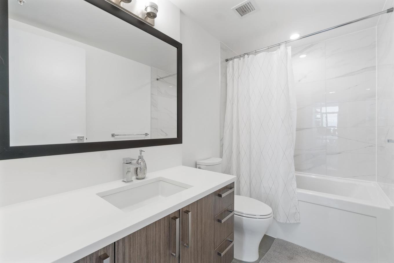 3102-13350 Central Avenue, Surrey, BC