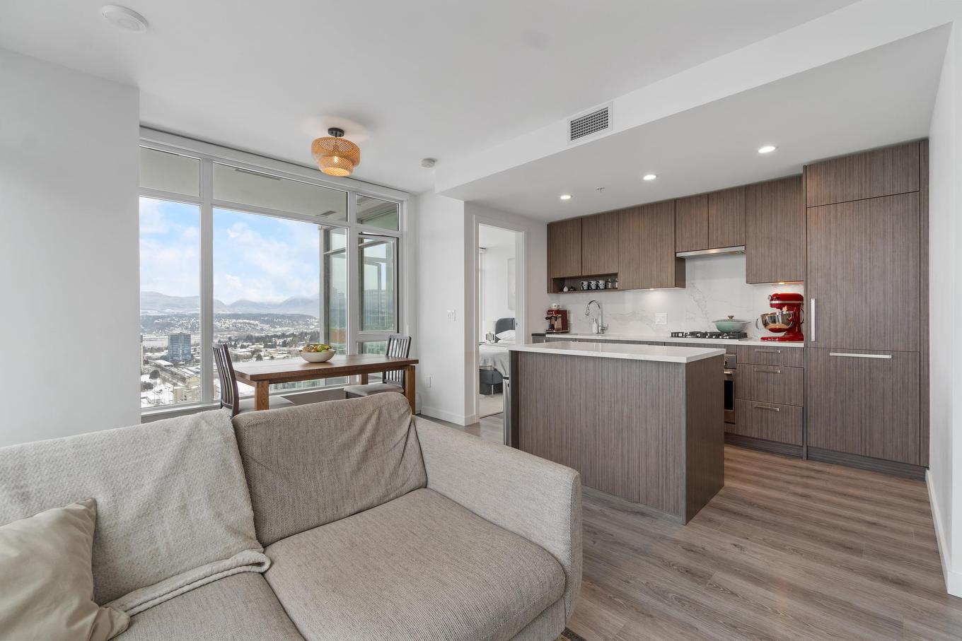 3102-13350 Central Avenue, Surrey, BC