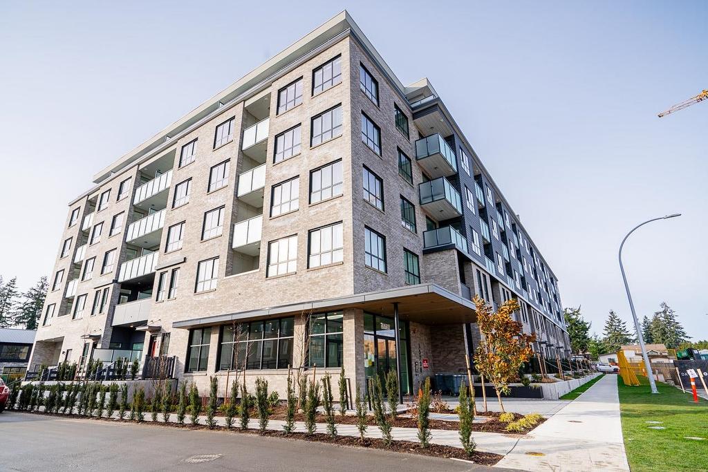 511-15738 85 Avenue, Surrey, BC