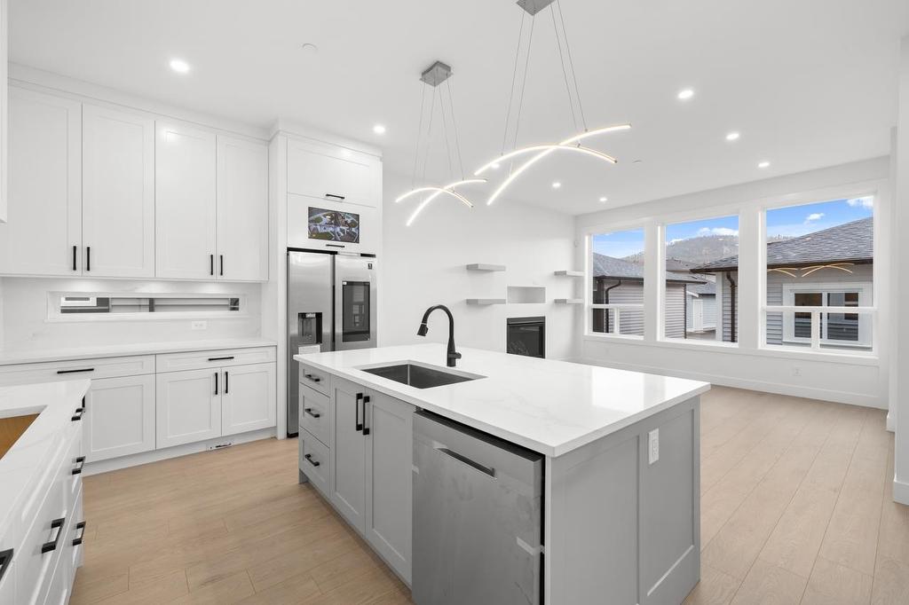 4470 Stephen Leacock Drive, Abbotsford, BC