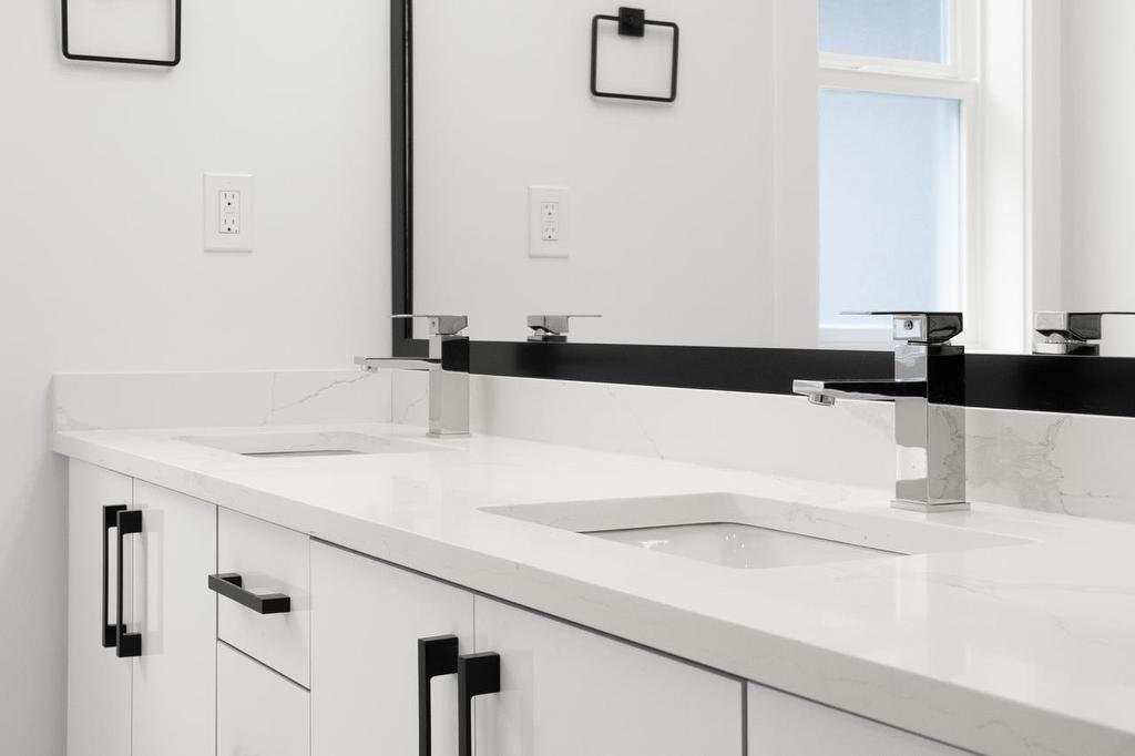 4470 Stephen Leacock Drive, Abbotsford, BC