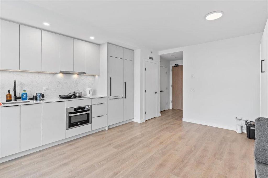 310-13685 102 Avenue, Surrey, BC