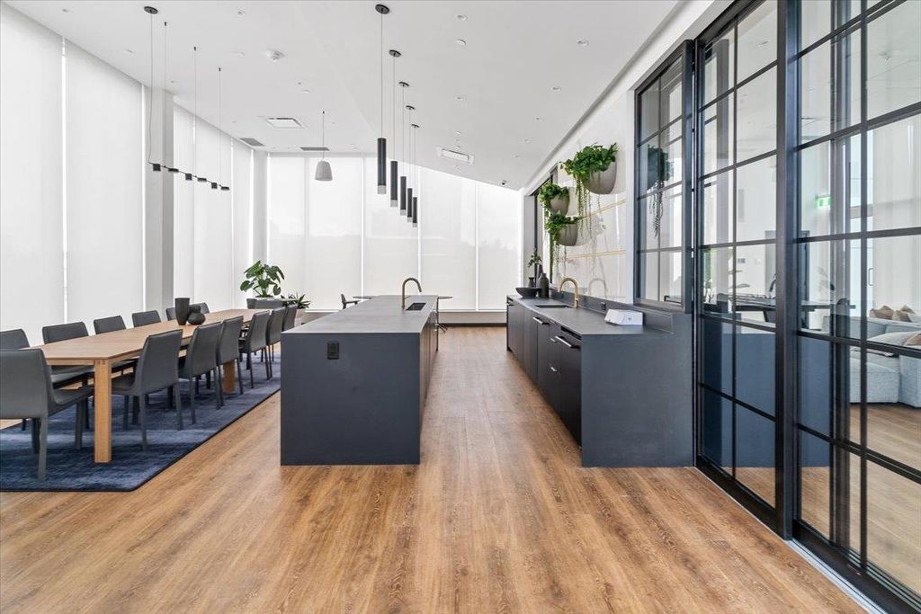 310-13685 102 Avenue, Surrey, BC