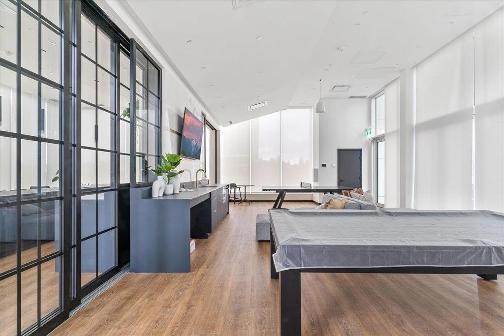 310-13685 102 Avenue, Surrey, BC