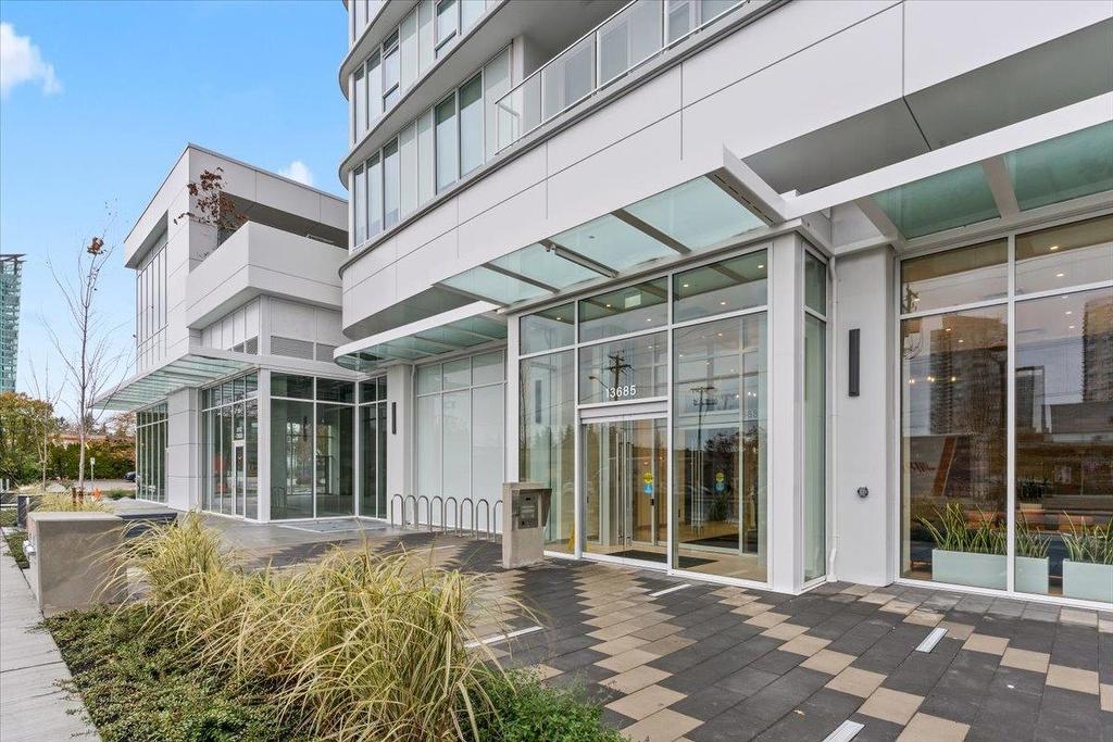 310-13685 102 Avenue, Surrey, BC