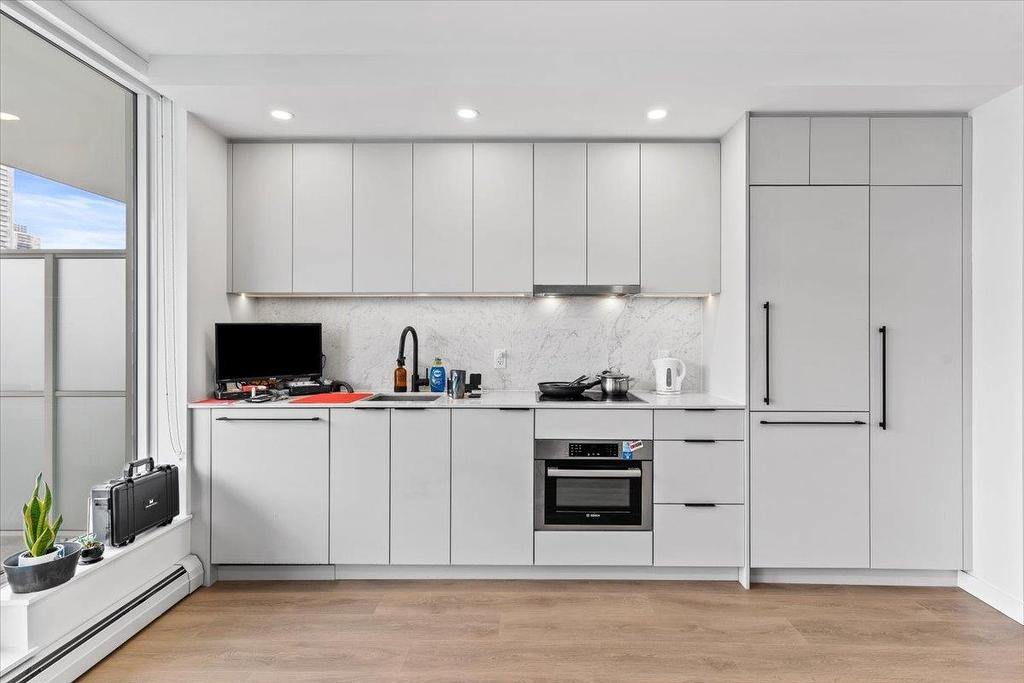 310-13685 102 Avenue, Surrey, BC