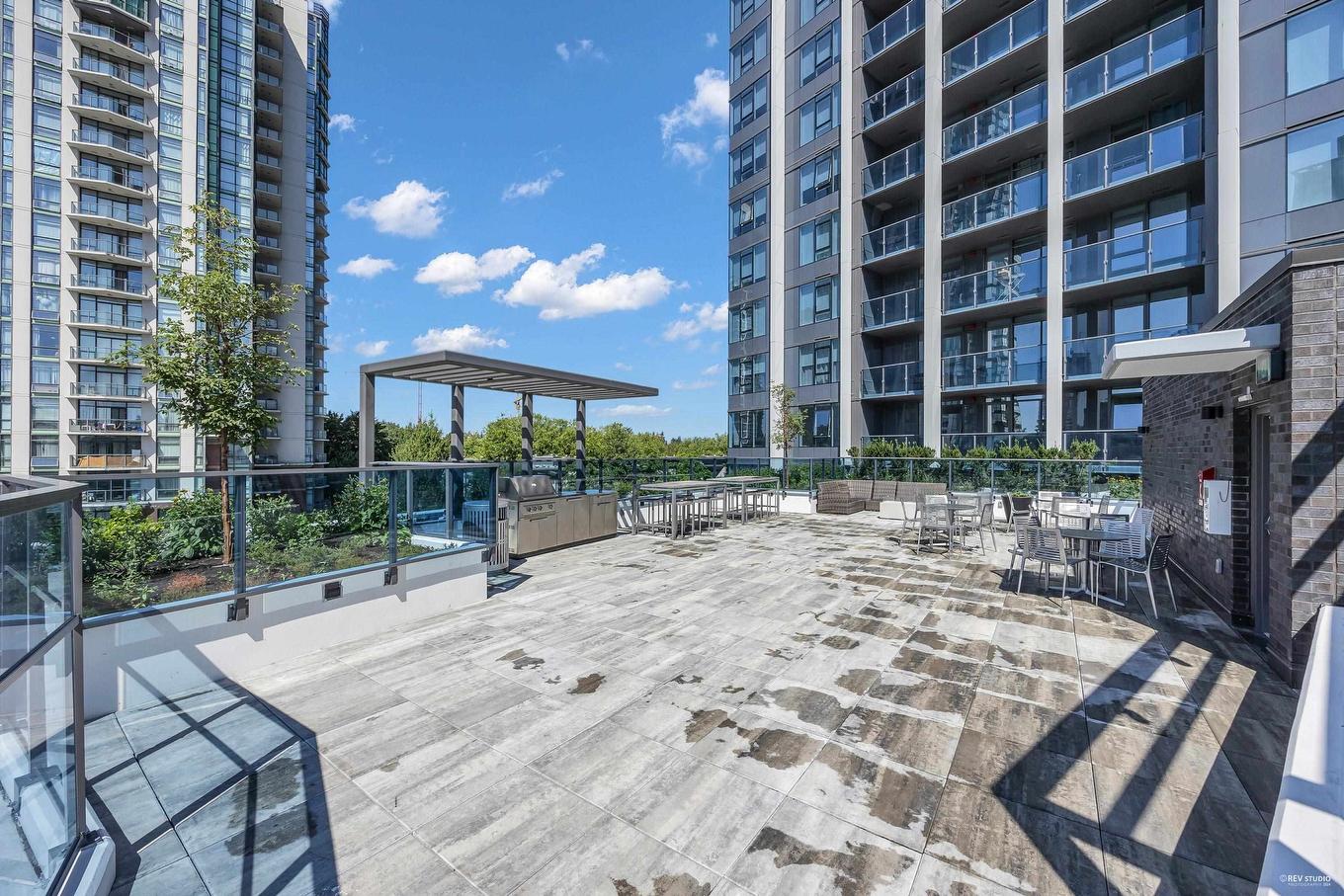 2202-13428 105 Avenue, Surrey, BC