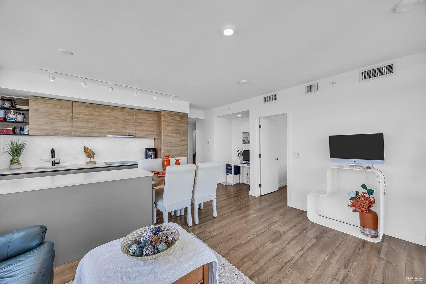 2202-13428 105 Avenue, Surrey, BC