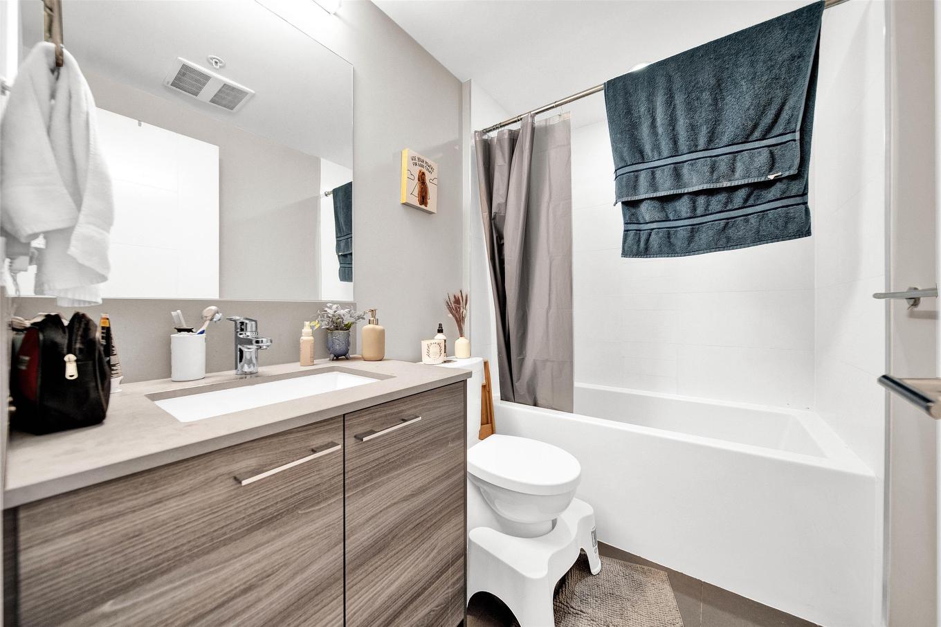 115-13963 105 Boulevard, Surrey, BC