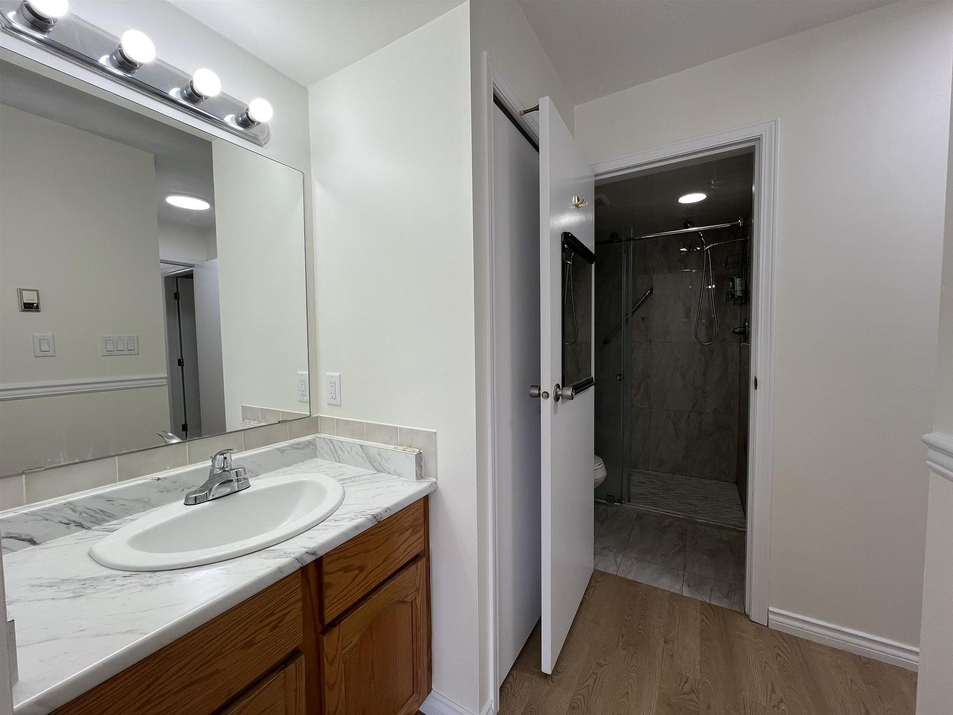 129-13725 72A Avenue Avenue, Surrey, BC