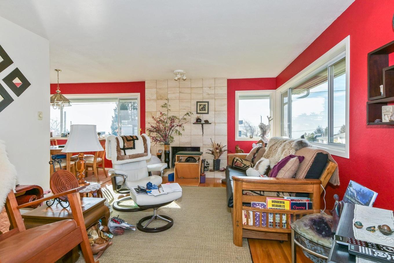 15761 Cliff Avenue, White Rock, BC