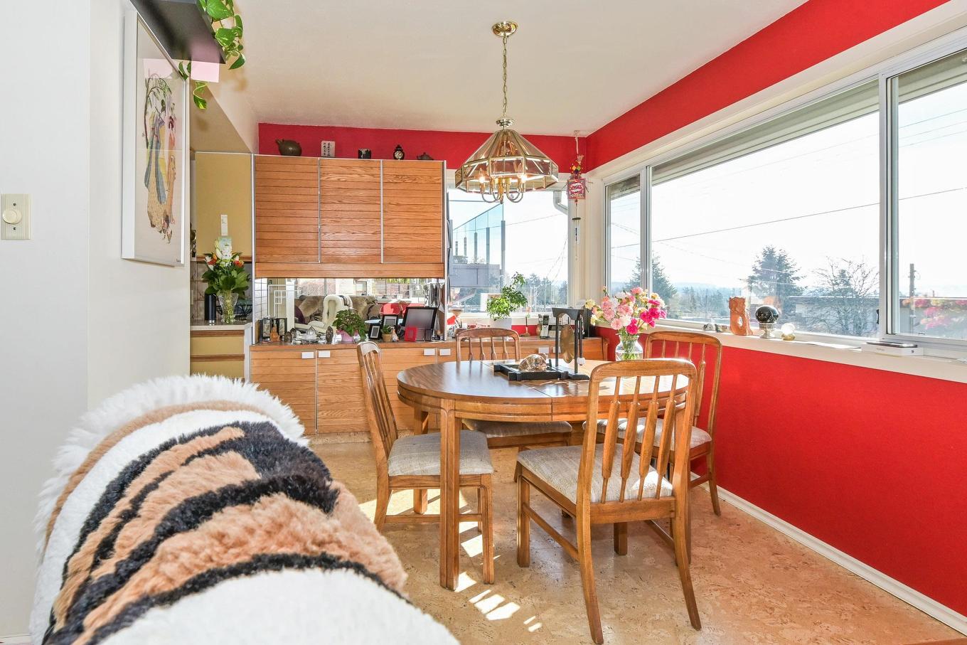 15761 Cliff Avenue, White Rock, BC