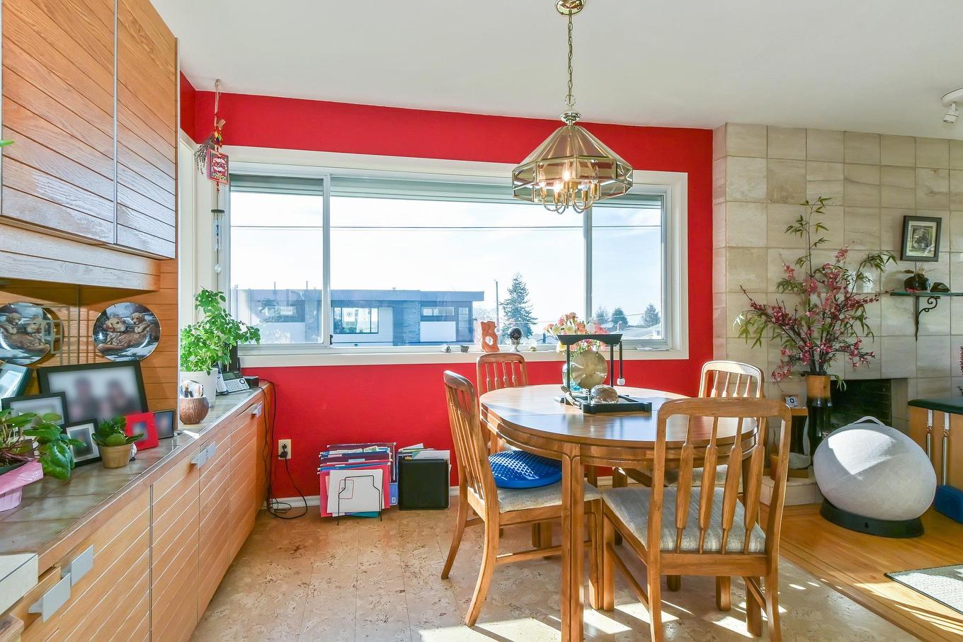 15761 Cliff Avenue, White Rock, BC