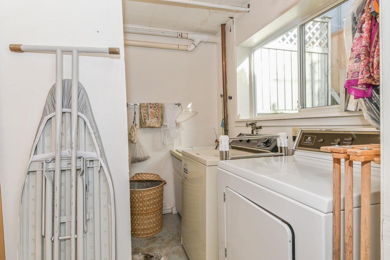 15761 Cliff Avenue, White Rock, BC