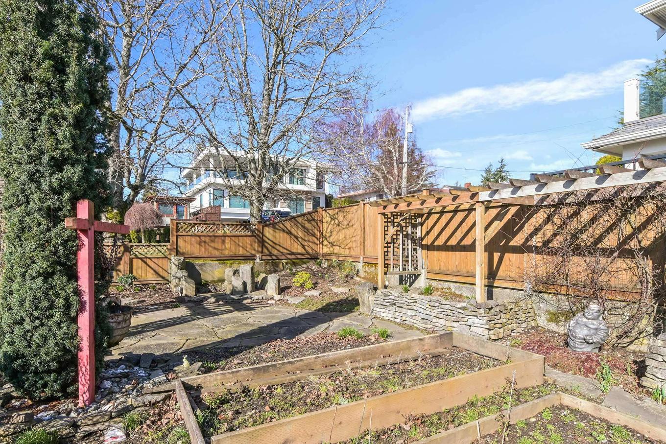 15761 Cliff Avenue, White Rock, BC