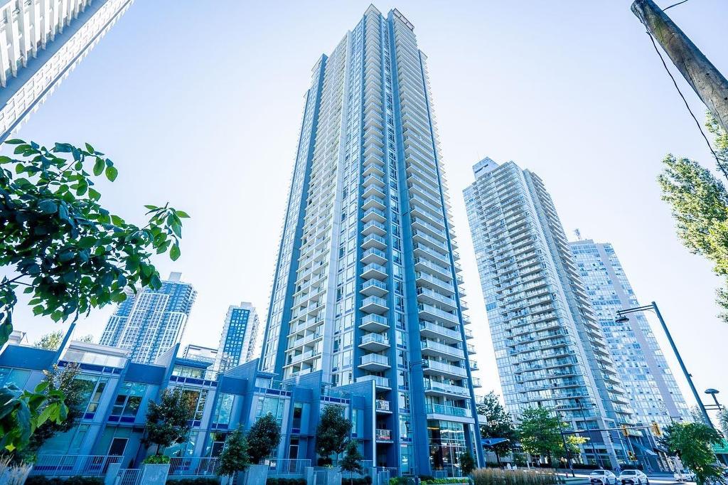 1807-13696 100 Avenue, Surrey, BC