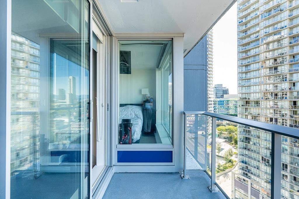 1807-13696 100 Avenue, Surrey, BC