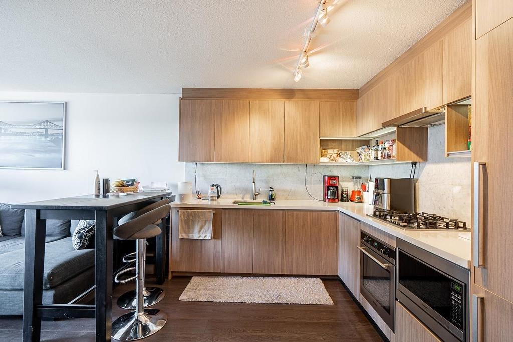 1807-13696 100 Avenue, Surrey, BC