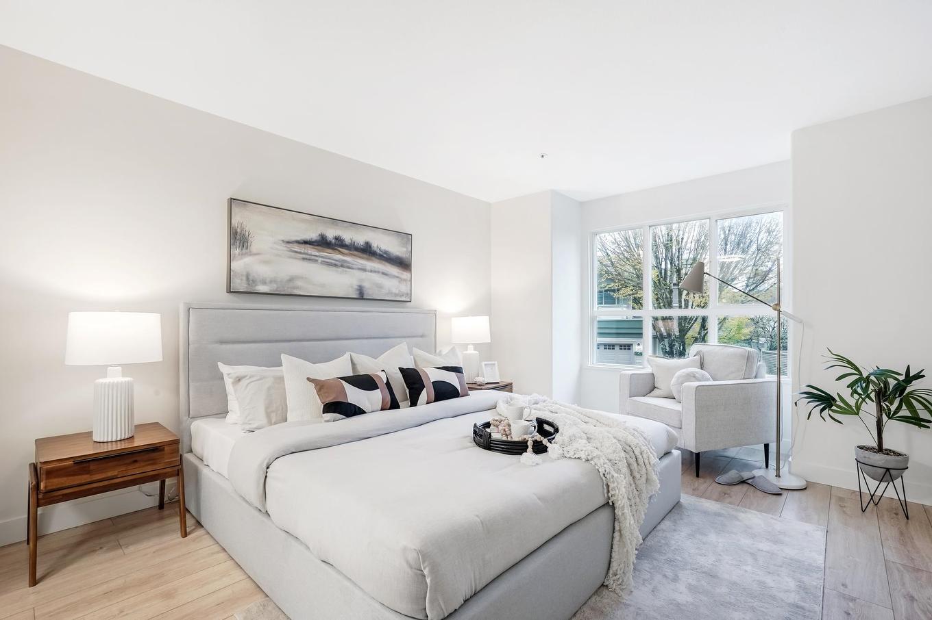 201-13870 70 Avenue, Surrey, BC