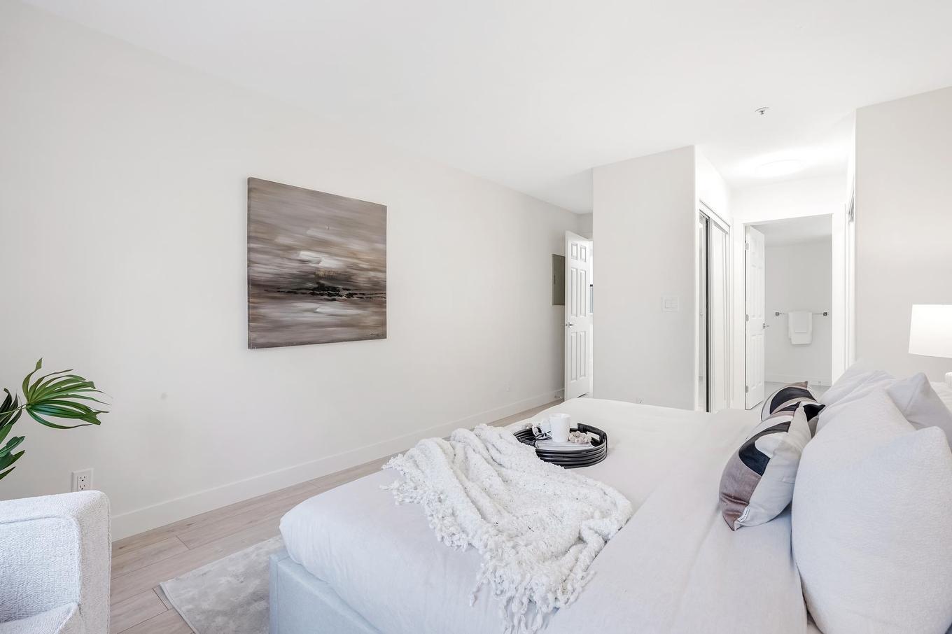 201-13870 70 Avenue, Surrey, BC