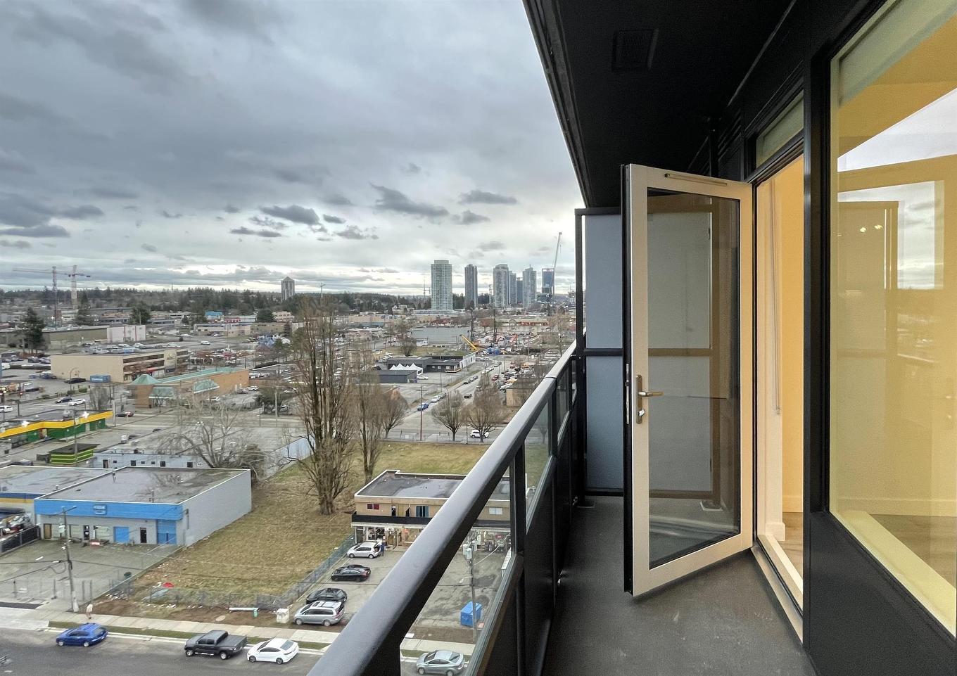 1114-10626 City Parkway, Surrey, BC